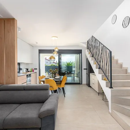 Golden Olive With Shared Pool Apartamento