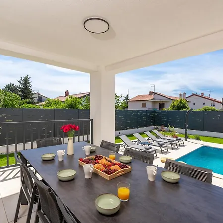 Golden Olive With Shared Pool