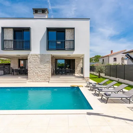 Golden Olive With Shared Pool Apartamento Novigrad Istria