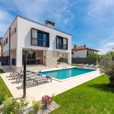 Apartamento Golden Olive With Shared Pool Novigrad Istria